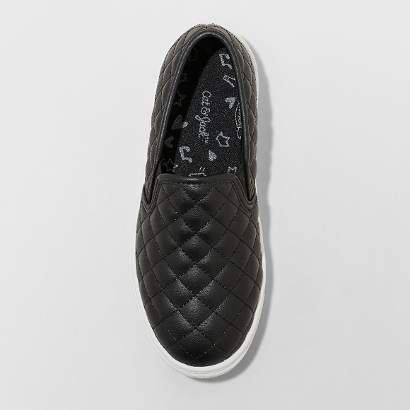 Black Quilted Sneaker Kids Girls Slip On Shoes NWT - Picture 3 of 4